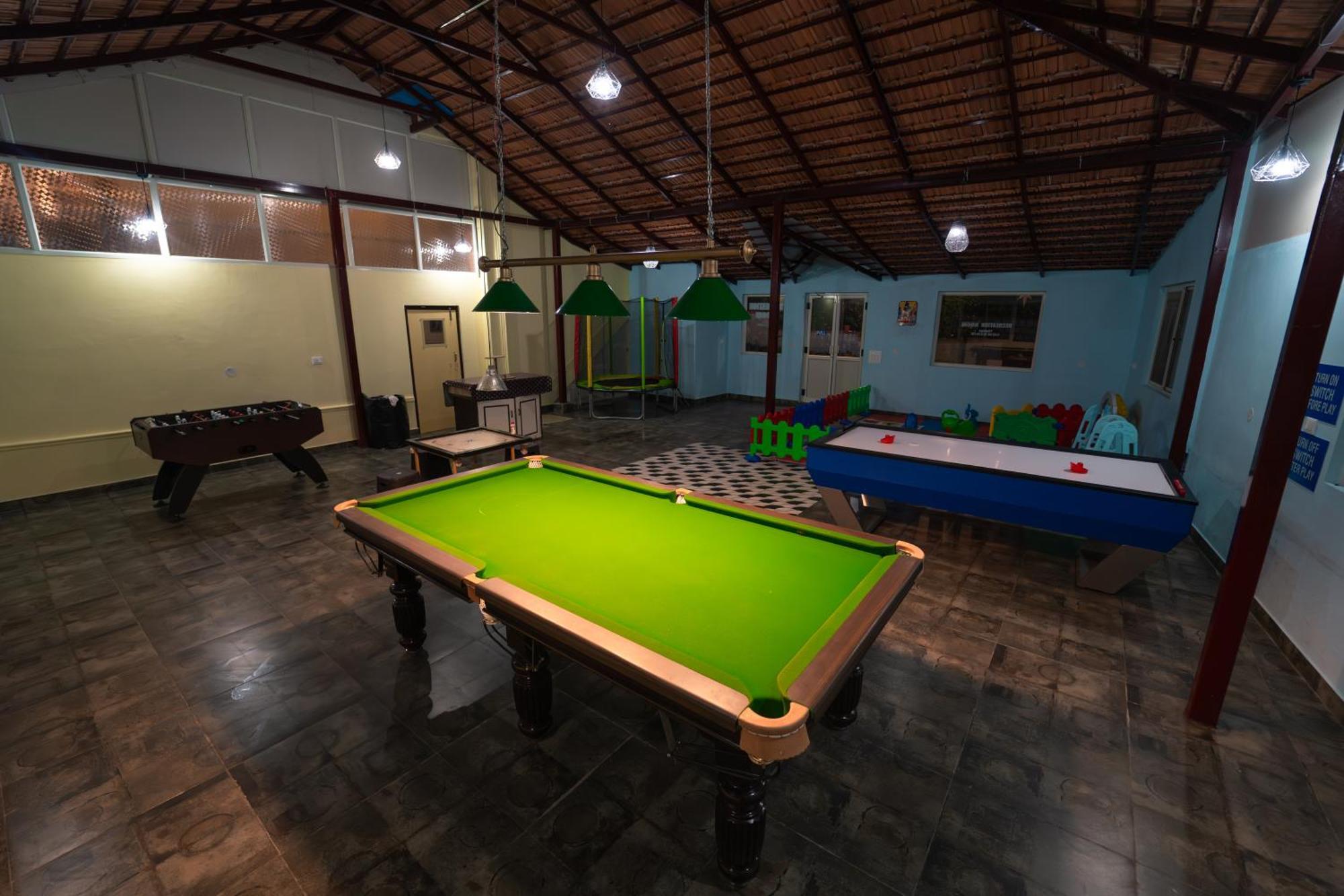 Kingmaker'S Plantation With River Stream Madikeri Exterior foto